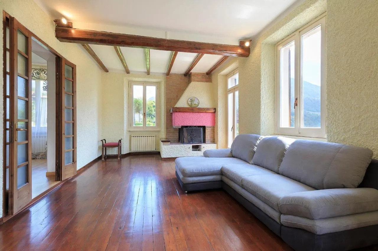 Apartment In Villa Oleandra With Privet Garden & Pool Dizzasco