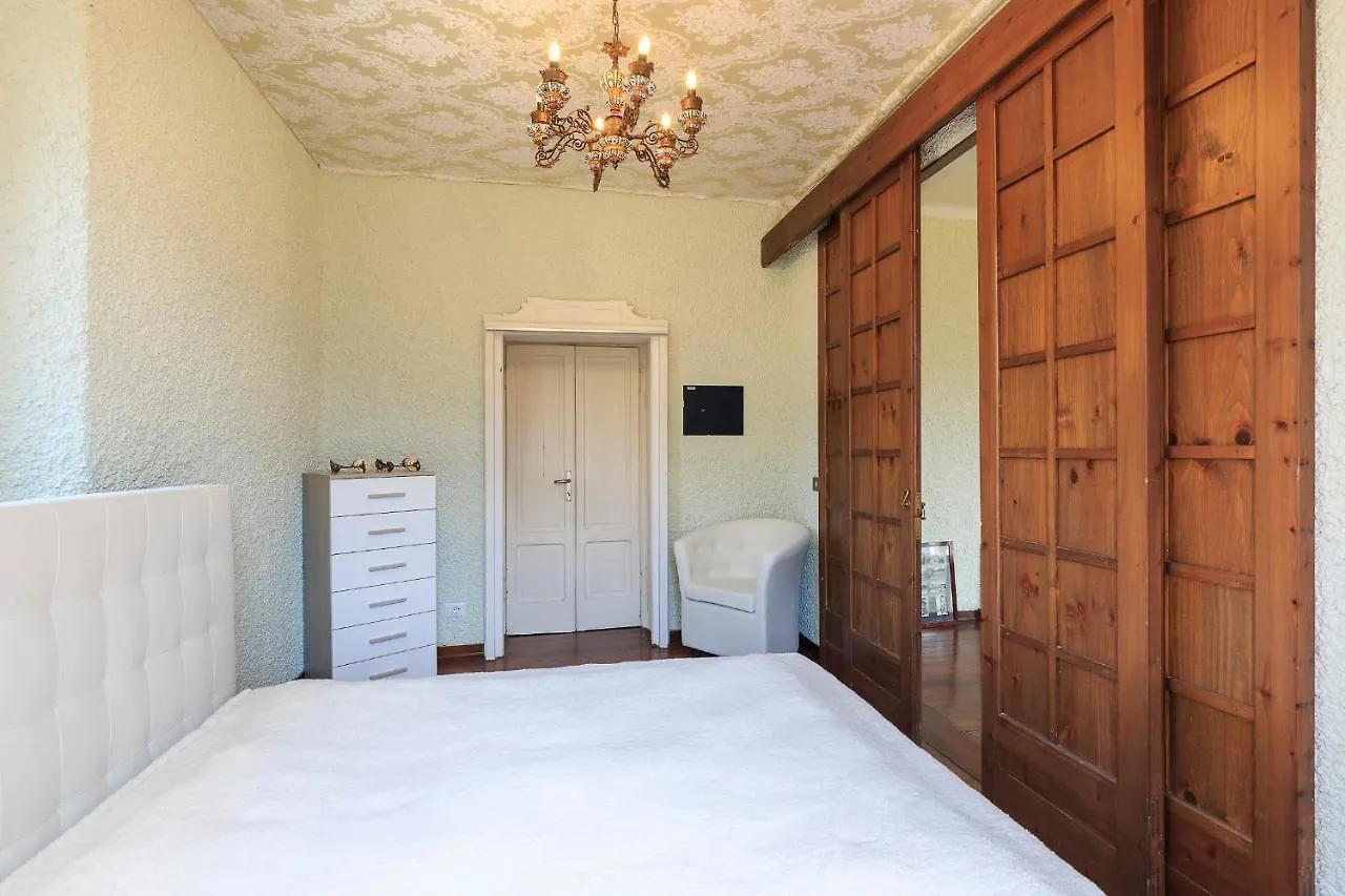 Apartment In Villa Oleandra With Privet Garden & Pool Dizzasco