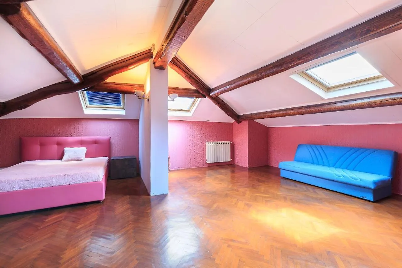 Apartment In Villa Oleandra With Privet Garden & Pool Dizzasco